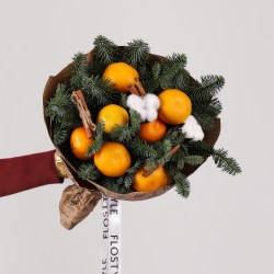 novogodnij buket s mandarinami 6